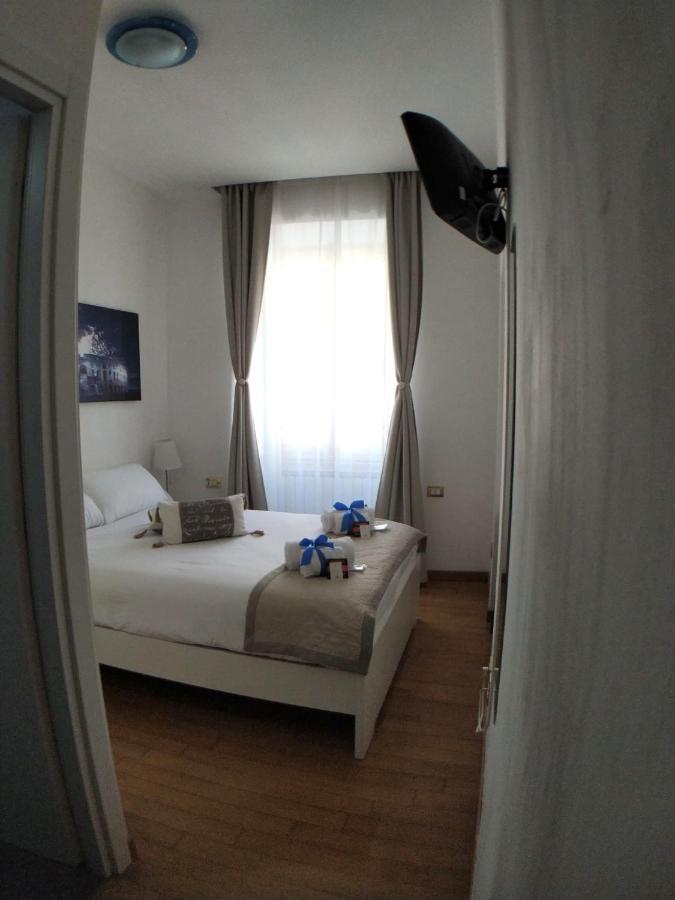 רומא B&B Gaudium Colosseo מראה חיצוני תמונה