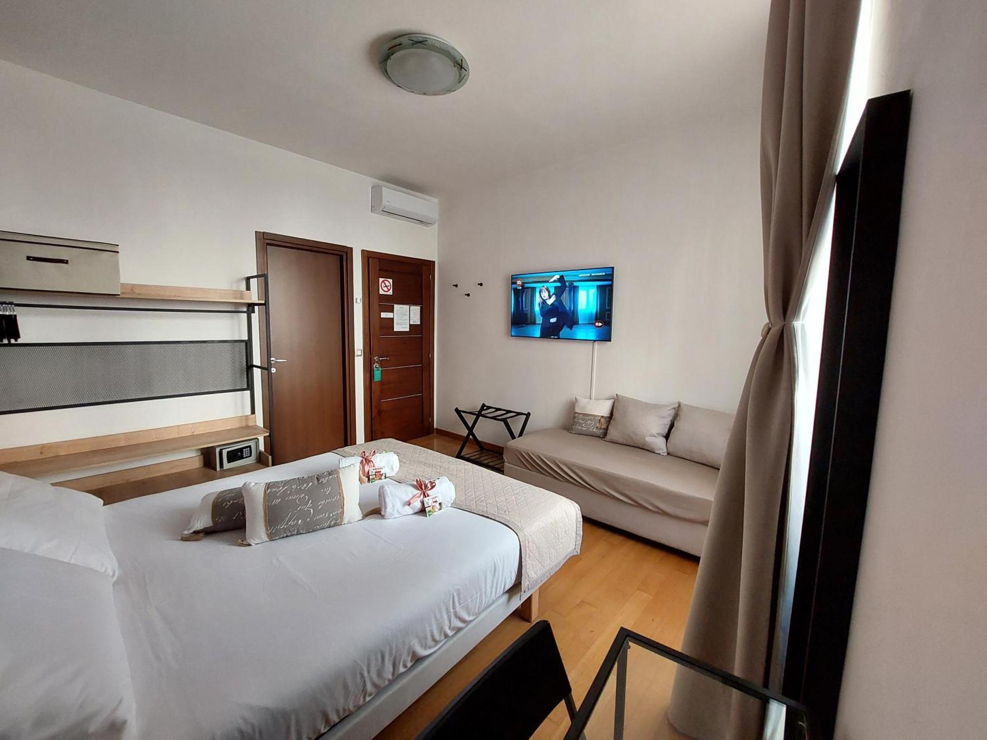 רומא B&B Gaudium Colosseo מראה חיצוני תמונה